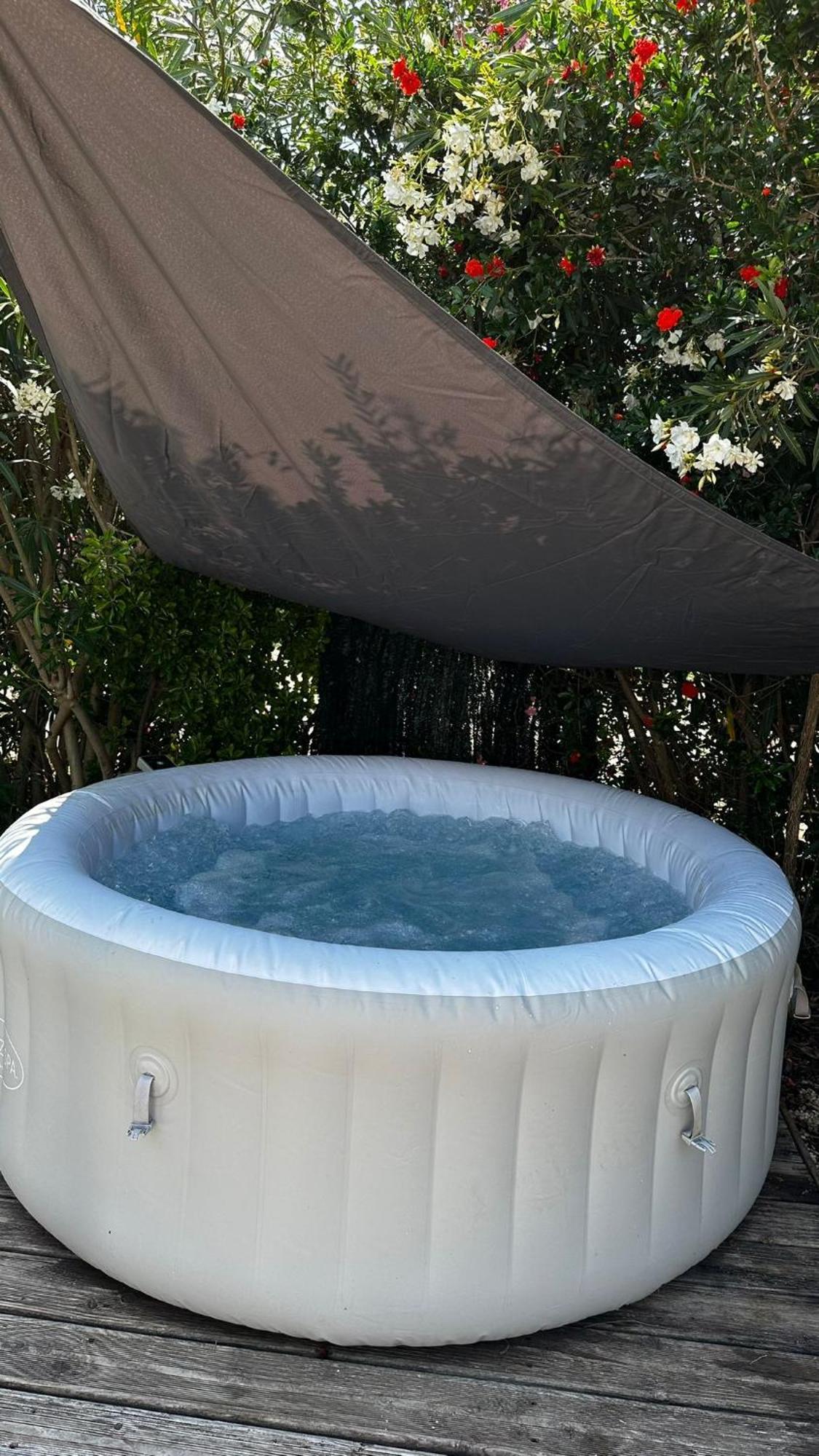 La Villa Vaihere En Camargue, L'Hibiscus Et Le Magnolia Σαιντ-Μαρί-ντε-λα-Μερ Εξωτερικό φωτογραφία